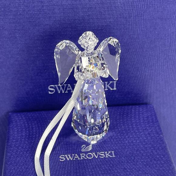 Swarovski  2019 Annual Editions Angel Ornament new - Picture 1 of 12
